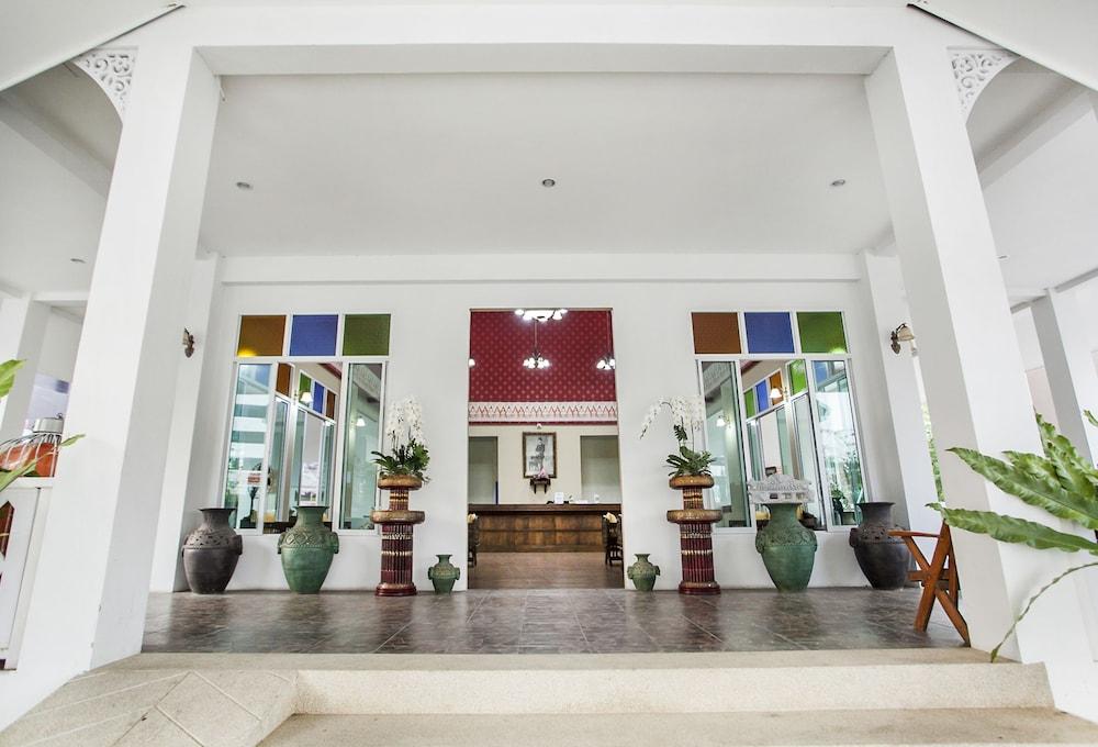 At Ruam Chok Hotel Chiang Mai Exteriör bild